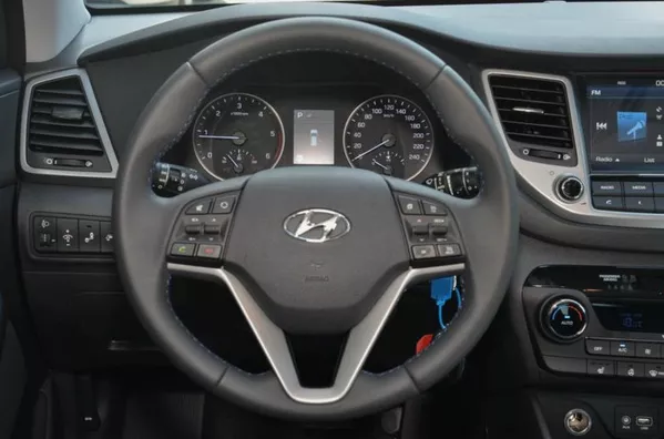 Hyundai Tucson 2.0 AT Comfort  5